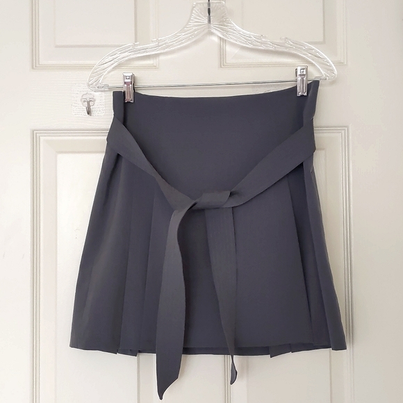 NWOT. The Limited Rayon Spandex Grey Pleated Skirt with full lining and belt. - Picture 5 of 6